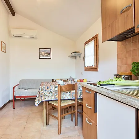 منتزه العطل Caravelle Village كيريالي