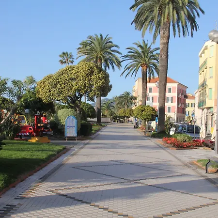 פארק נופש Caravelle Village 3*